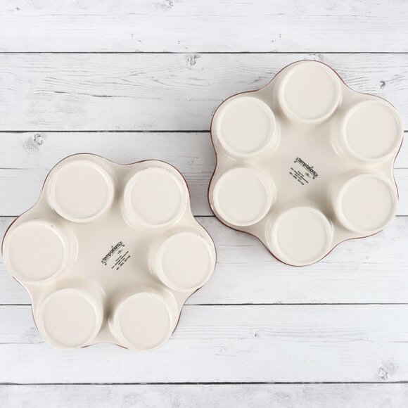 Temp-Tations Floral Lace Red Muffin Pan - Picture 4 of 8